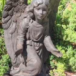 Indoor/ Garden ruStic kneeling One Knee Girl Adolescent Angel W/Outreached Hands