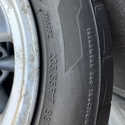 Tires Used / Llamantas Usadas