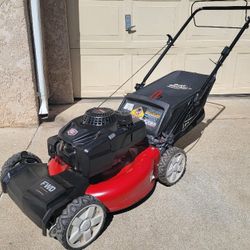Craftsman Self-propelled Lawnmower 