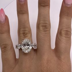 5.07 carat G VS2 oval lab grown Diamond Engagement Ring Oval Band 