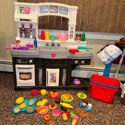 Step 2 Kitchen and Accessories 