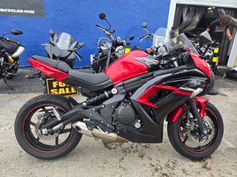 2016 Kawasaki Ninja 650cc red