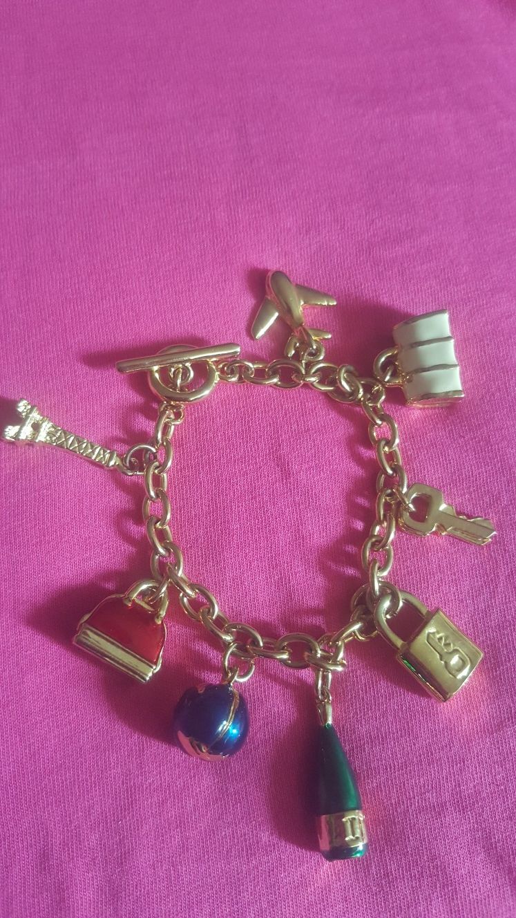 Charm bracelet