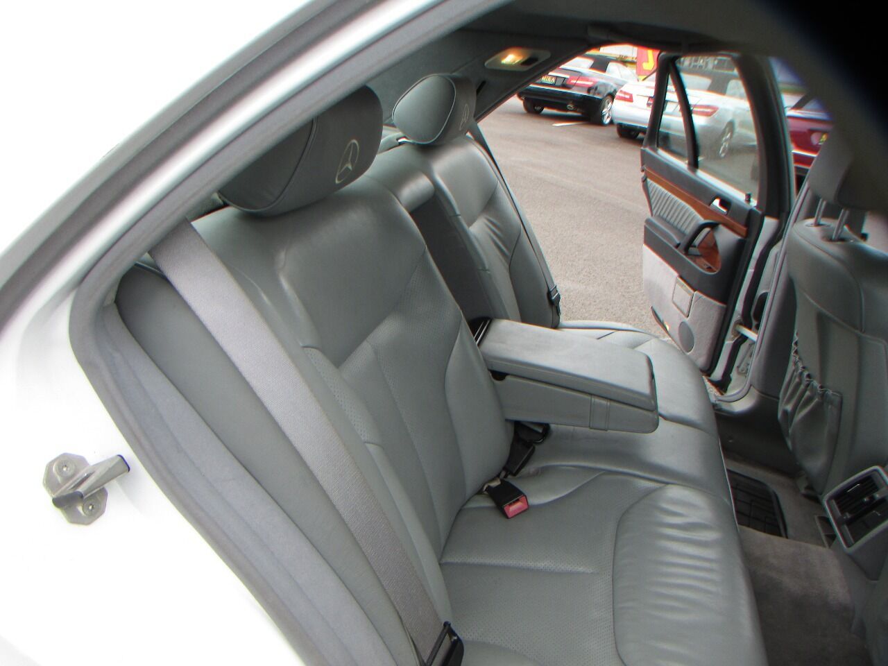 1992 Mercedes-Benz 400-Class