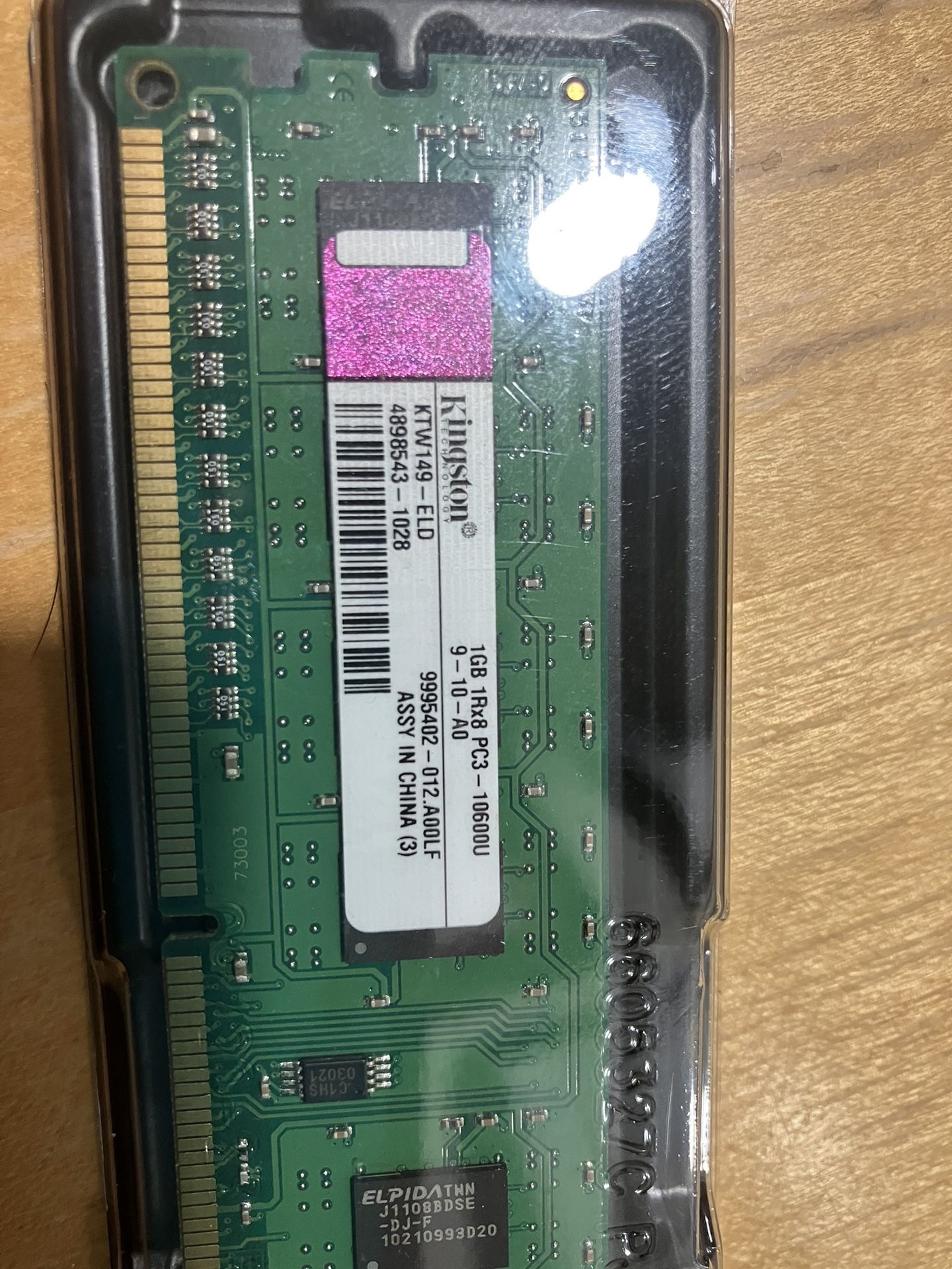 RAM Kit: Kingston KTW149-ELD 1GB 1Rx8 PC3 - 10600U