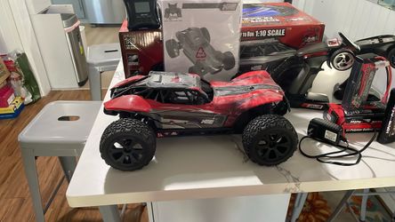 RC 1:10 scale blackout xbe red