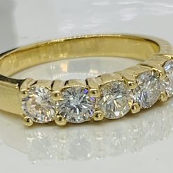14kt Solid Yellow Gold Wedding   Band Size 8 With Round Cut Diamonds 