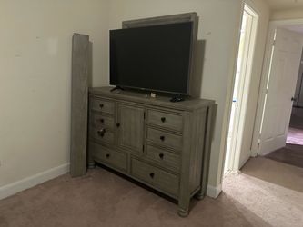 50” Flat Screen TV-LG 50UQ7070ZUE