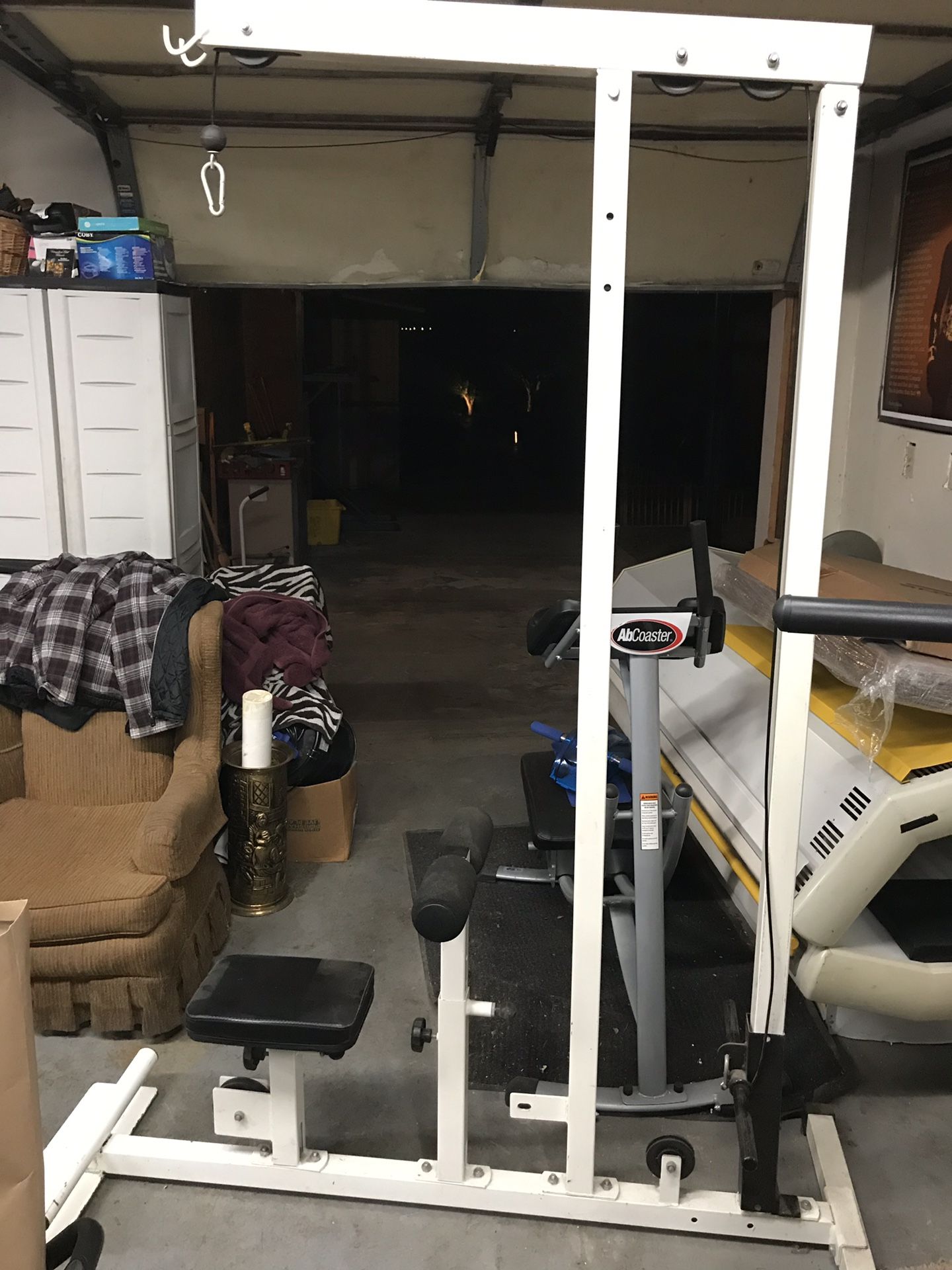 Lat Pulldown Machine