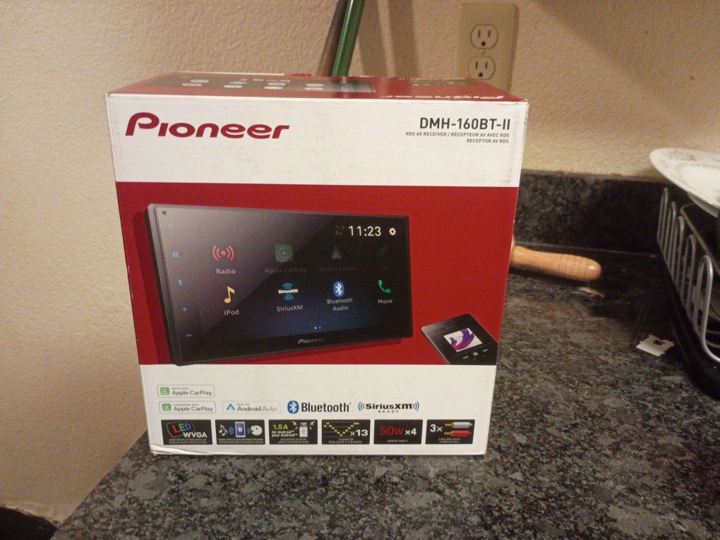 Pioneer Bluetooth Touch Screen Car Stereo MdDEL # DMH-16PBT-ll Brand New In Box