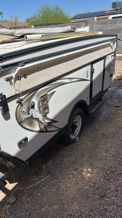 Pop up trailer coachman