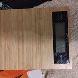 2 Kitchen Scales
