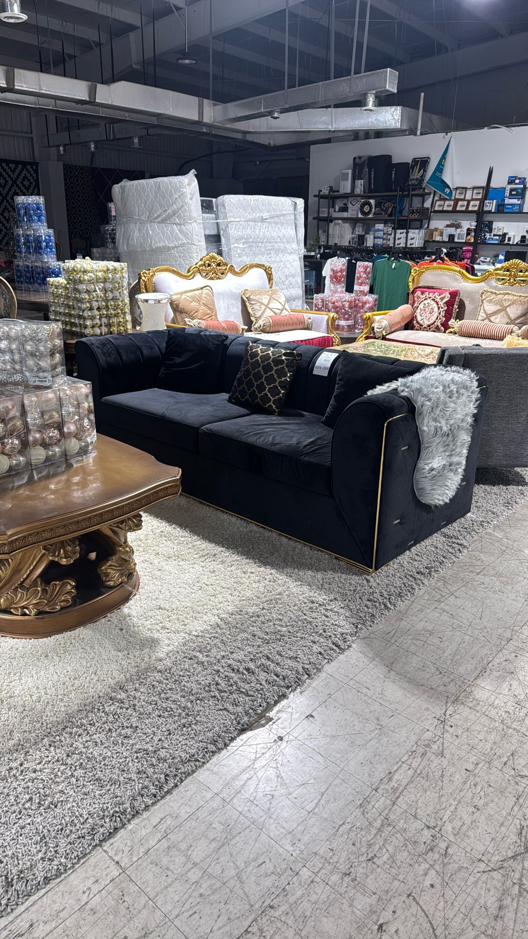‼️BEAUTIFUL‼️SOFA SET FOR SALE AND IN STORE CREDIT IF PICKED UP