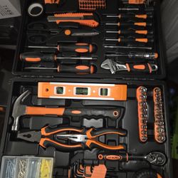 Tool Box/ Caja De Herramienta 