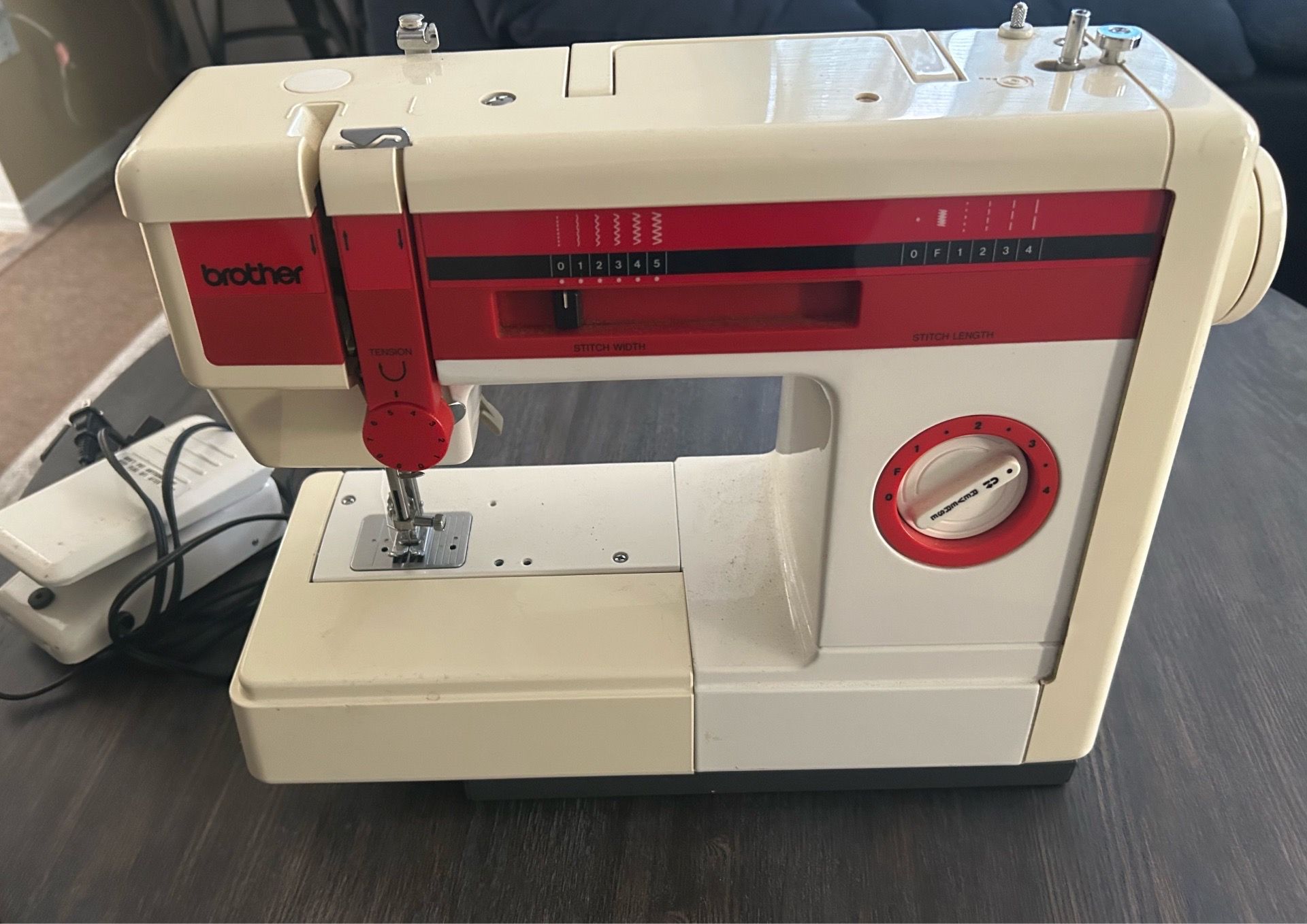 V8X10 Brother Sewing Machine