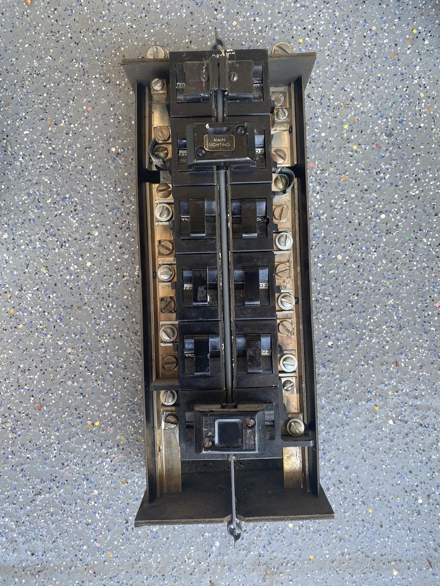 Pushmatic Bulldog Electrıc Circuit Breakers P115, 31115 15A 38258 USA