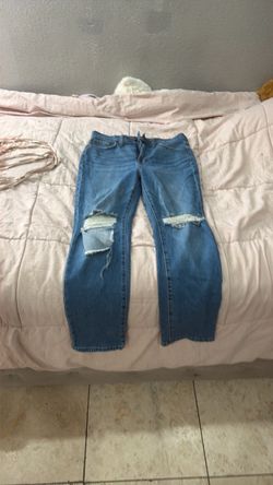 Distressed Ripped Knee Blue Jeans