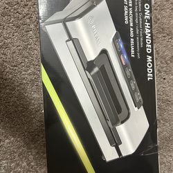 Food vacuum sealer