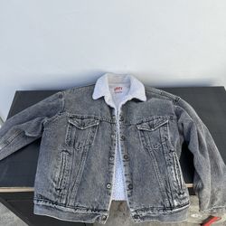 Vintage Levi’s Sherpa Lined Demin Jacket Sized Large