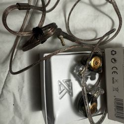 Gaming  Headset 10mm DD Wired Earphones with Passive Noise Cancelling Bu