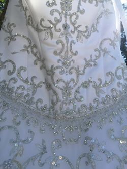 Wedding gown , dress size 14, excellent condition
