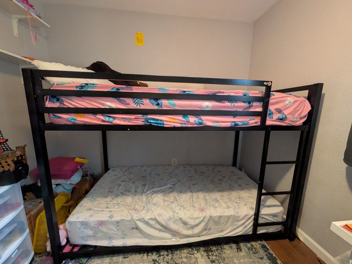 TWIN Black Metal Bunk Bed Frame With Built-in Ladder, Guardrail and Metal Slats