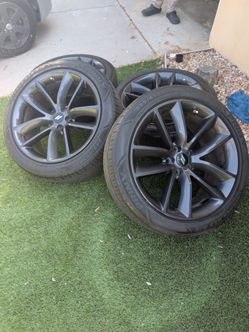Dodge Challenger/charger stock rims