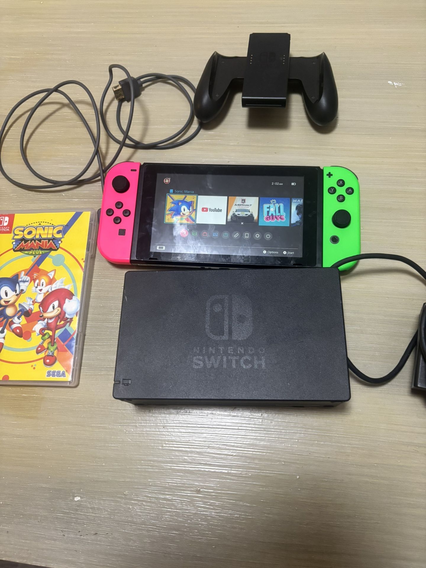 Nintendo switch Console With 1 game gift, charger and Accesories For Connect TV