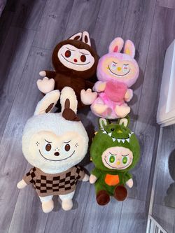 La bu bu plushies