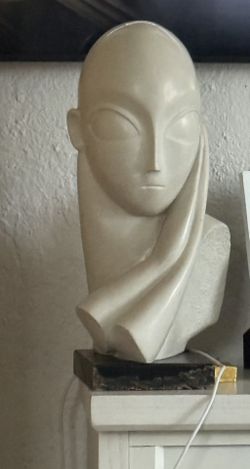 Mademoiselle Pogany Statue..