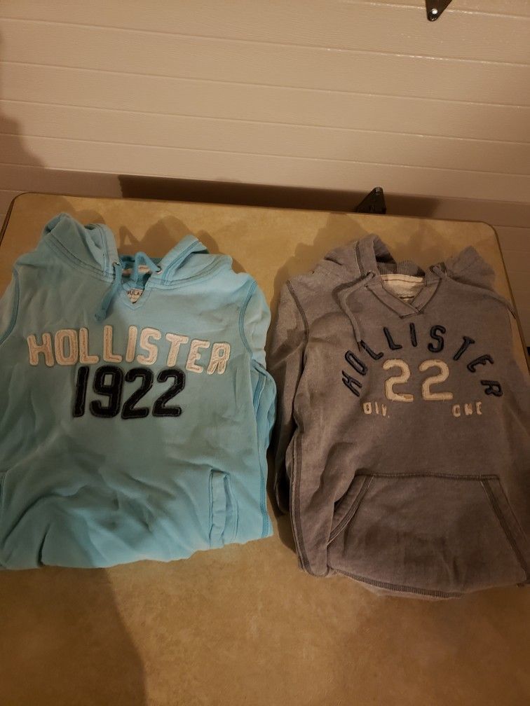 Junior Hollister hoodies