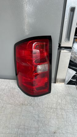 2014-2018 Chevrolet Silverado 1500 Left Side Tail Light OEM