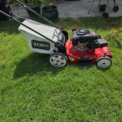 Commercial Grade 22-in Toro Recycler 6.75 Horsepower Cast Iron Sleeve Ball Bearing Crankshaft Engine