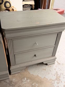 Gray Painted Wood 2-Drawer Nightstand