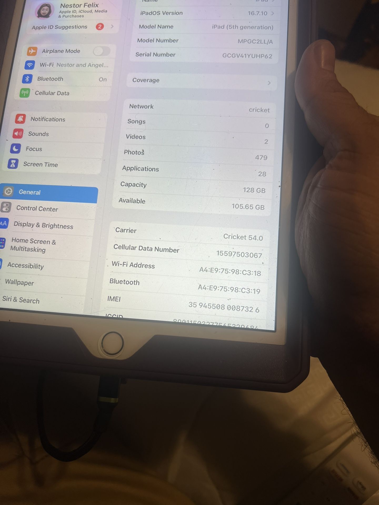 Apple iPad 5th gen Wifi or Cellular Unlocked - Gold - 128GB