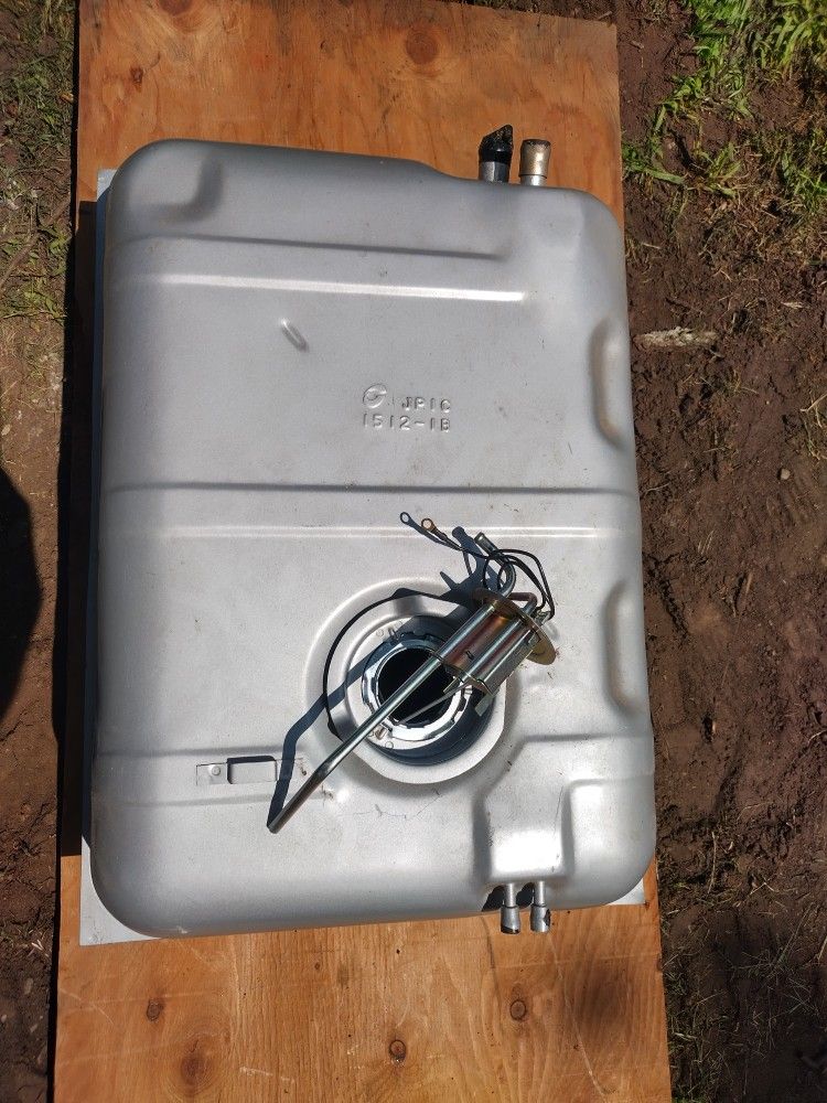 Gas Tank + Fuel Pump