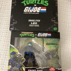 2026 SDCC Exclusive TMNT × G.I. Joe Snake Eyes × Leonardo Figure Set In Hand