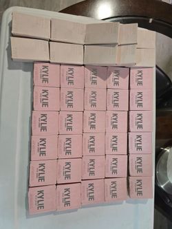 KYLIE cosmetics