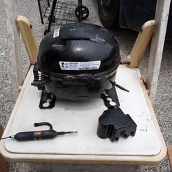 LG Refrigerant Compressor FLB075LBNA 