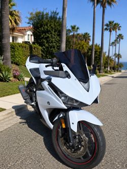 2015 Yamaha YZF-R3 – Clean Title – $3,800 OBO