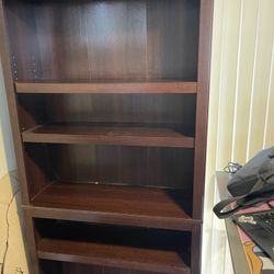 Free Shelves Must Pick Up 