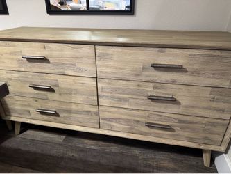 Bedroom set