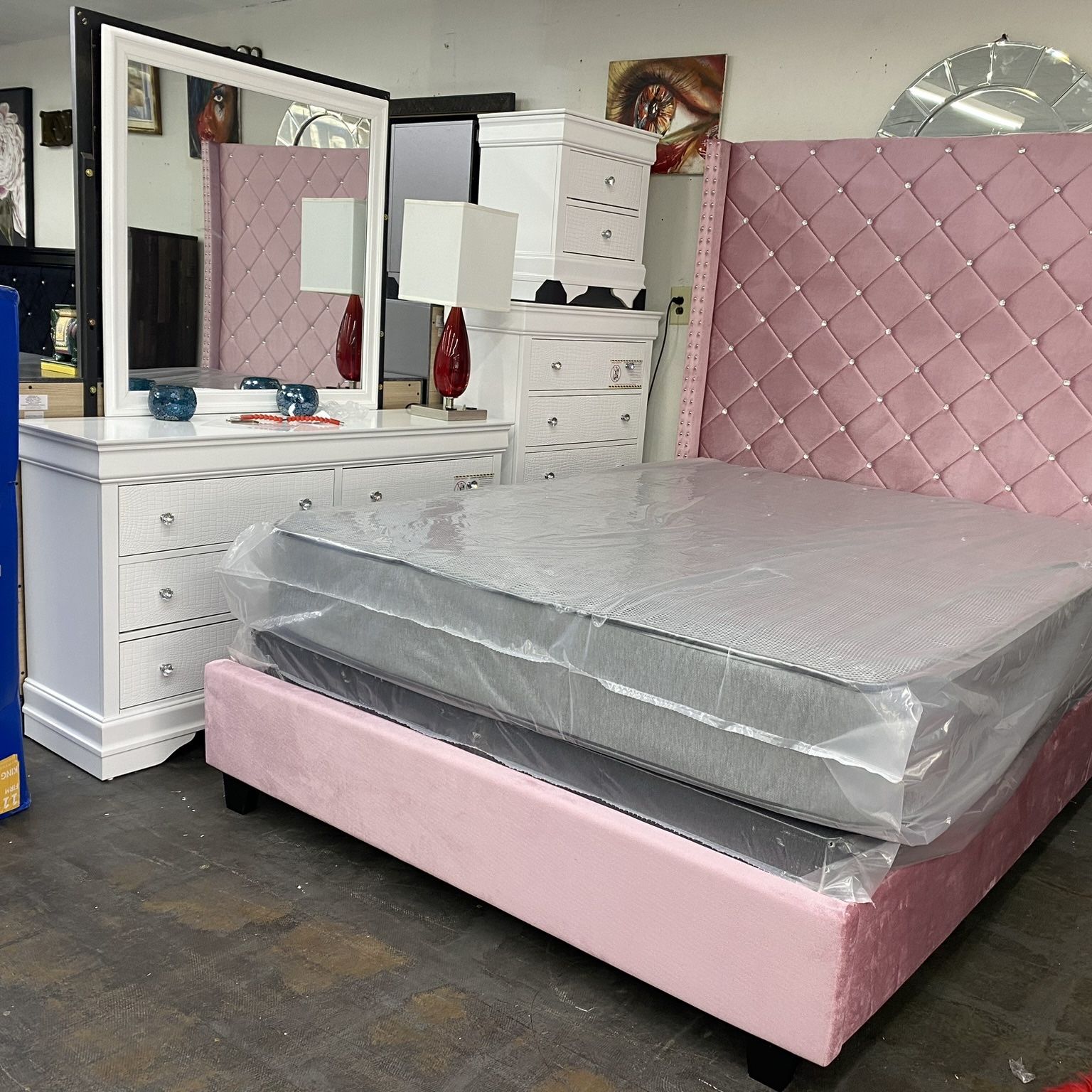 New Bedrom Set For $1499