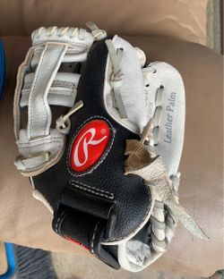 Kid baseball gloves