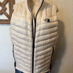 Women’s Large Northface Vest 