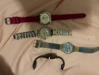 A combo of 4 watches