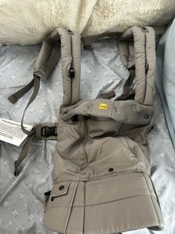 LILLIE Complete 6-in-1 All Seasons Baby Carrier 