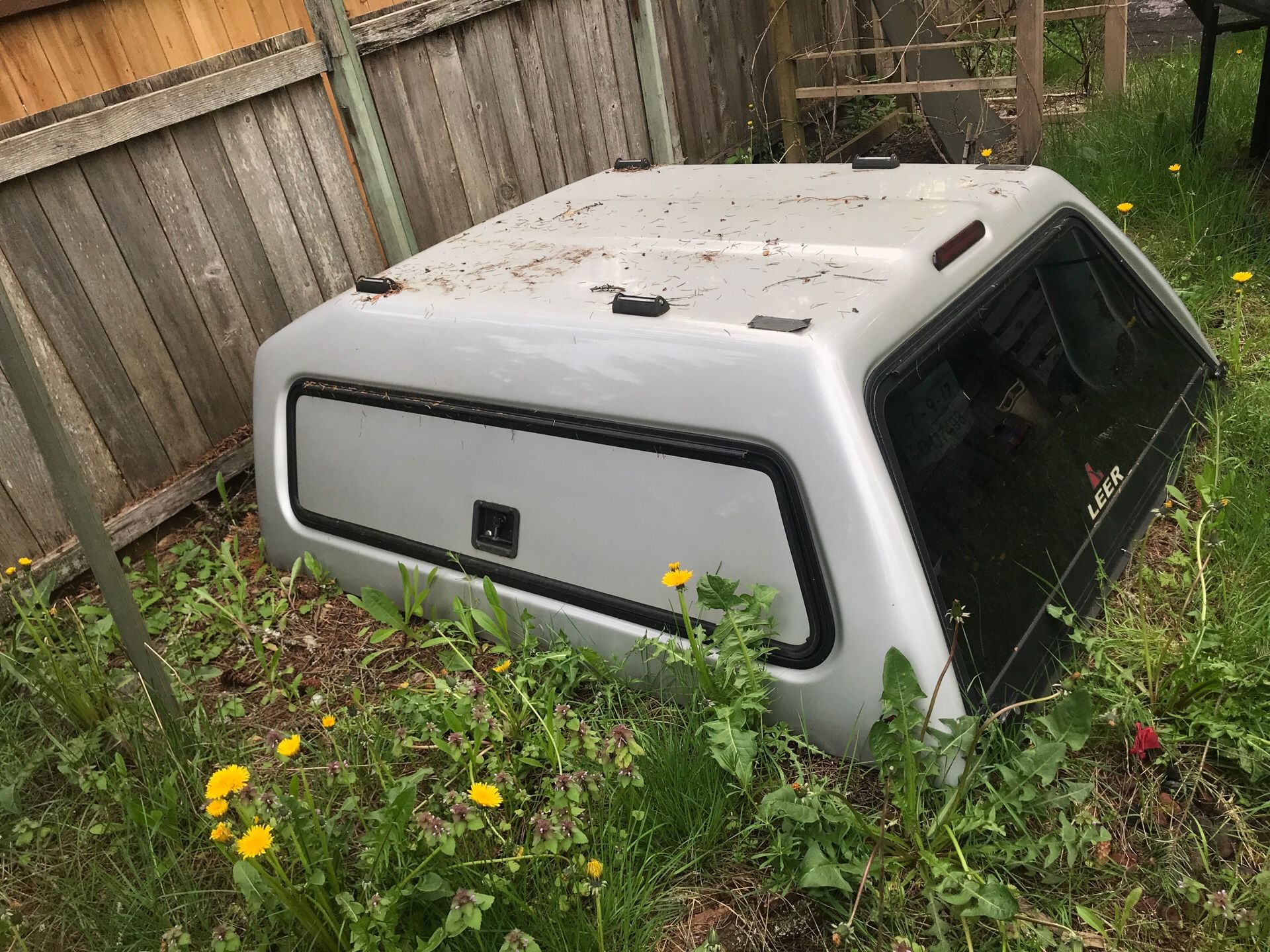 Truck canopy for Sale in Graham, WA OfferUp