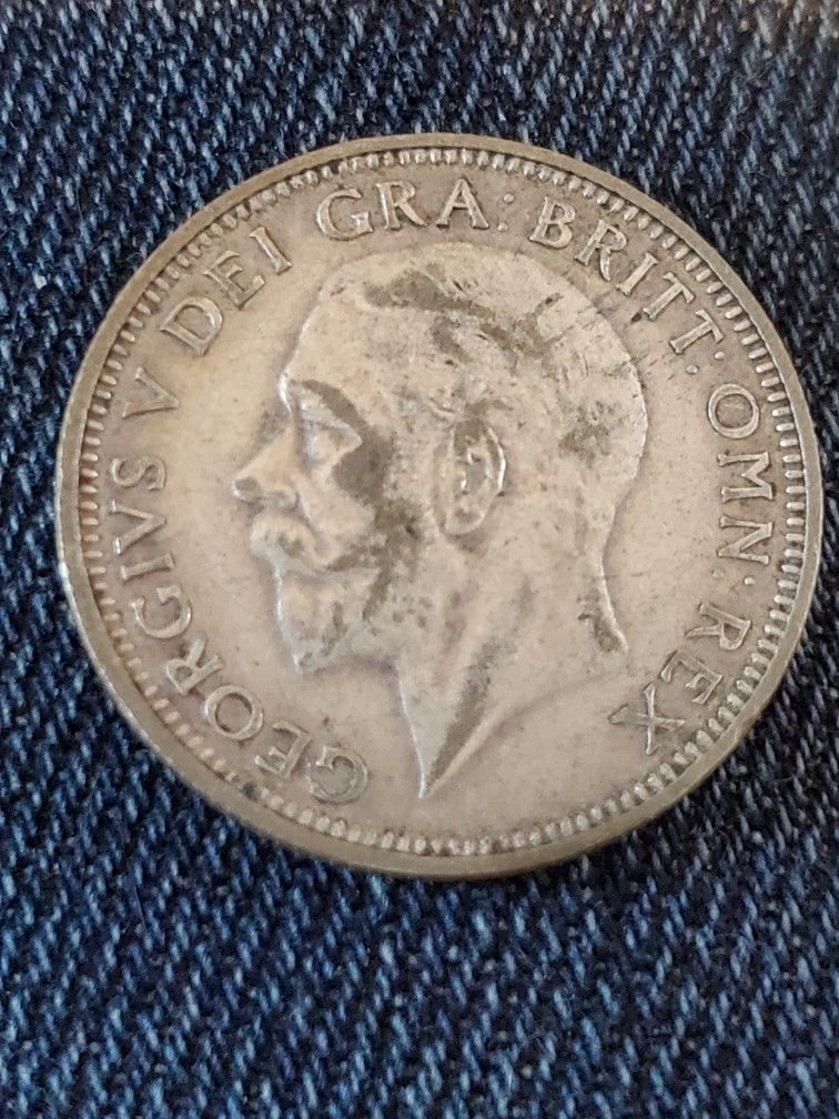 1927 Great Britain One Shilling Silver Coin!