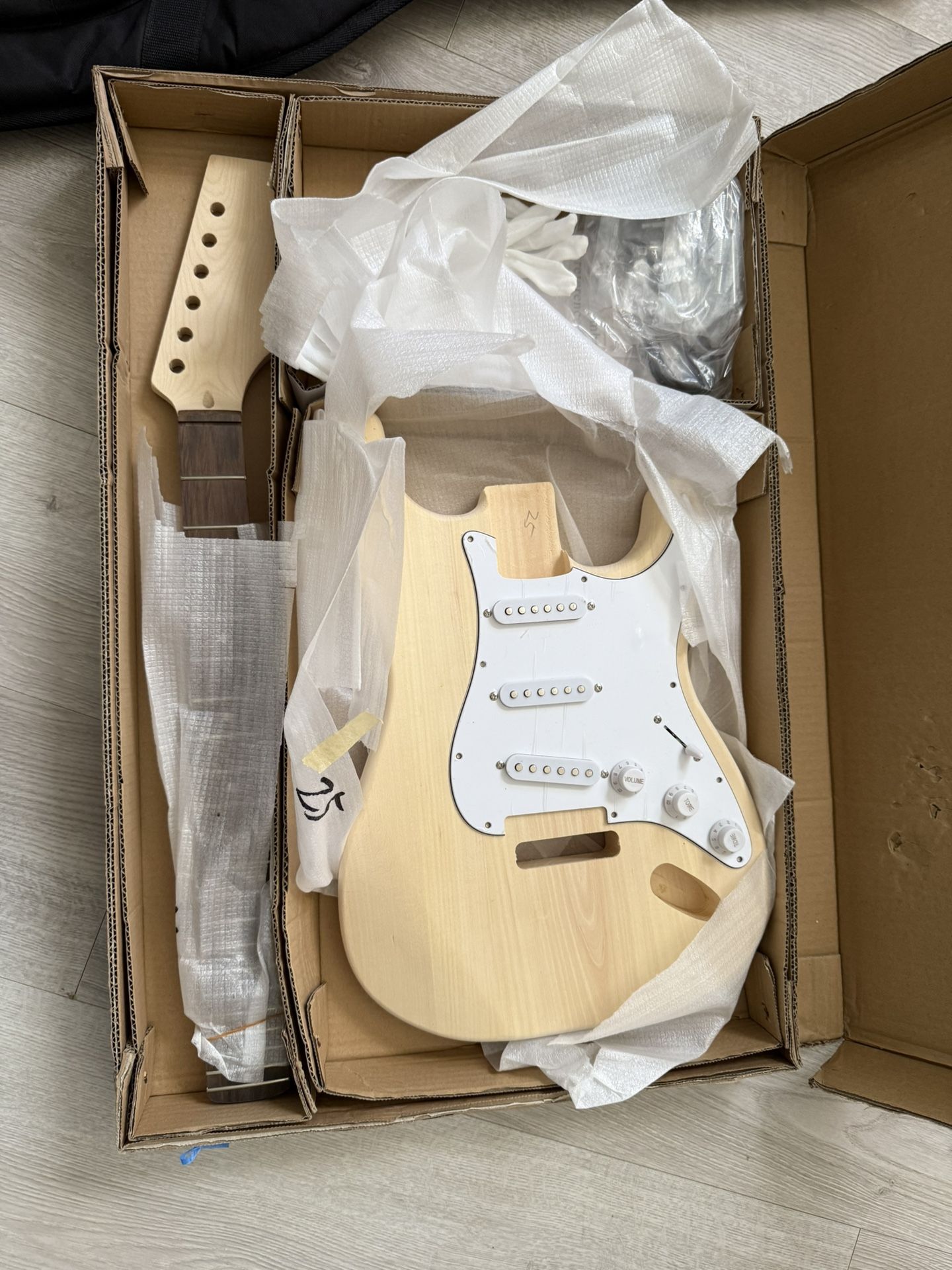 Guitar Kit Plus Bag